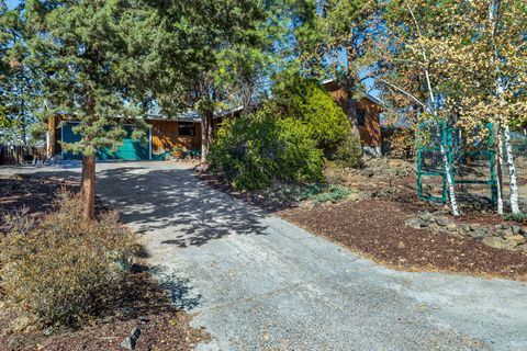 Single Family Residence in Bend OR 2877 NE Lotno Drive.jpg