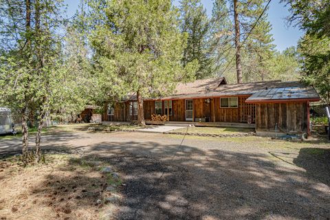 Single Family Residence in Gold Hill OR 1724 Foots Creek R Fork Road.jpg