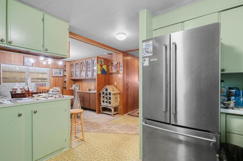 Mobile Home in Grants Pass OR 701 Westmont Drive 12.jpg