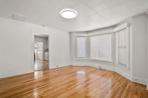Single Family Residence in Grants Pass OR 419 NW C Street 9.jpg