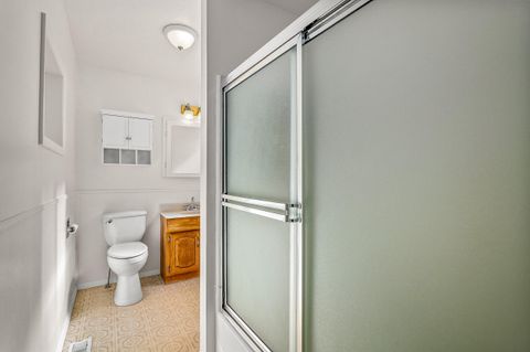 Single Family Residence in Grants Pass OR 419 NW C Street 20.jpg