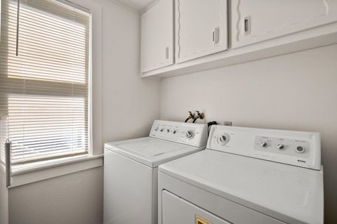 Single Family Residence in Grants Pass OR 419 NW C Street 22.jpg