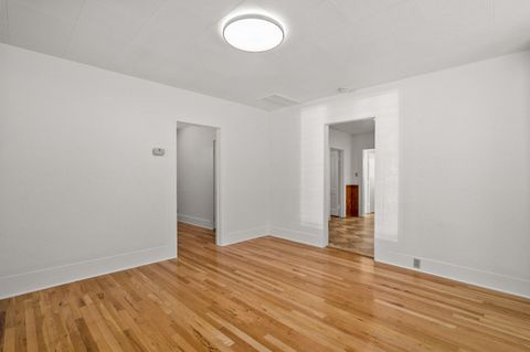 Single Family Residence in Grants Pass OR 419 NW C Street 7.jpg