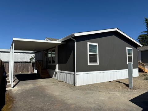 Mobile Home in Grants Pass OR 1512 Agape Way.jpg