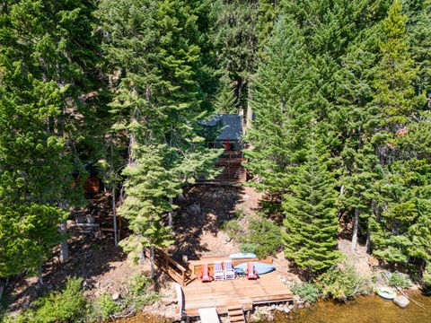 Single Family Residence in Klamath Falls OR 8 P-8 Lake of the Woods.jpg