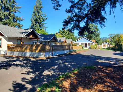 Multi Family in Grants Pass OR 1860 Rogue River Highway.jpg