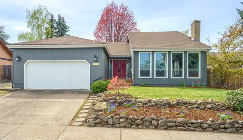 Single Family Residence in Medford OR 2872 Spring Hills Drive.jpg