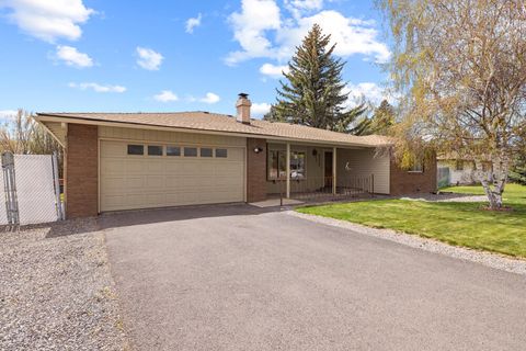 Single Family Residence in Klamath Falls OR 6210 Monterey Drive.jpg