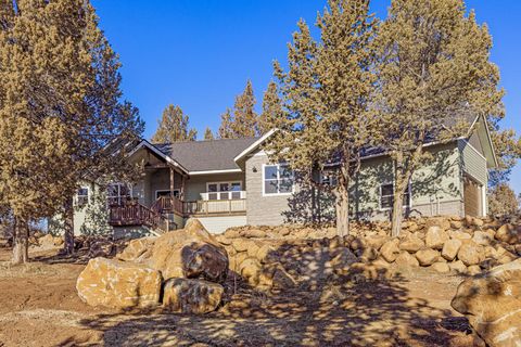 Single Family Residence in Klamath Falls OR 12041 Turnstone Drive.jpg