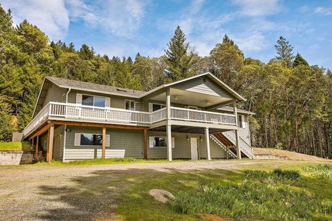 Single Family Residence in Wilderville OR 701 Round Prairie Road.jpg