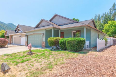 Single Family Residence in Rogue River OR 100 Westbrook Drive.jpg