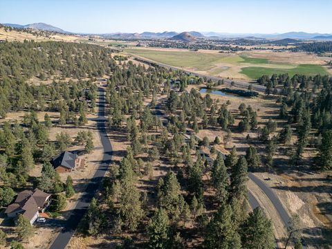  in Klamath Falls OR 1138 Paper Birch Way.jpg