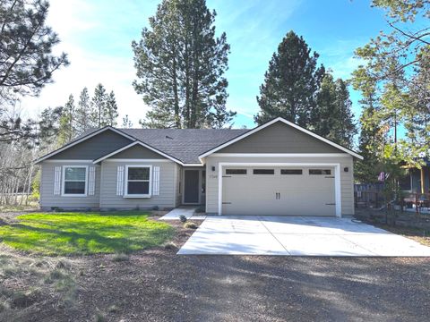 Single Family Residence in Bend OR 17240 Brant Drive.jpg