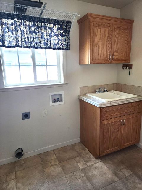 Single Family Residence in Klamath Falls OR 3934 El Cerrito Way 40.jpg