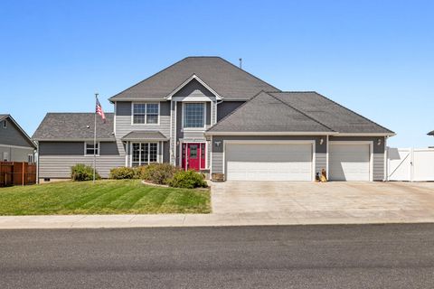Single Family Residence in Klamath Falls OR 3934 El Cerrito Way.jpg