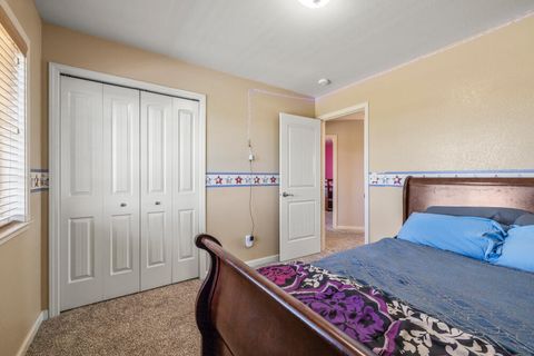 Single Family Residence in Klamath Falls OR 3934 El Cerrito Way 34.jpg