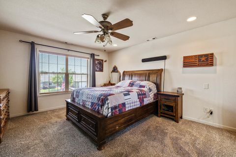 Single Family Residence in Klamath Falls OR 3934 El Cerrito Way 28.jpg