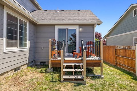 Single Family Residence in Klamath Falls OR 3934 El Cerrito Way 23.jpg