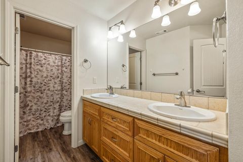 Single Family Residence in Klamath Falls OR 3934 El Cerrito Way 35.jpg