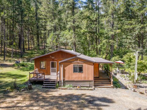 Manufactured On Land in Rogue River OR 5406 E Evans Creek Road.jpg