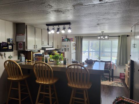 Mobile Home in Grants Pass OR 7001 Rogue River Highway #23.jpg