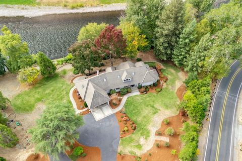 Single Family Residence in Grants Pass OR 2919 Lower River Road.jpg