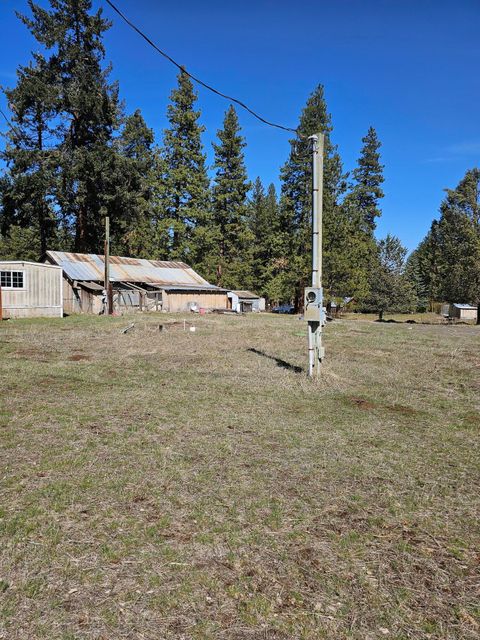Single Family Residence in Keno OR 10773 Powell Road 7.jpg