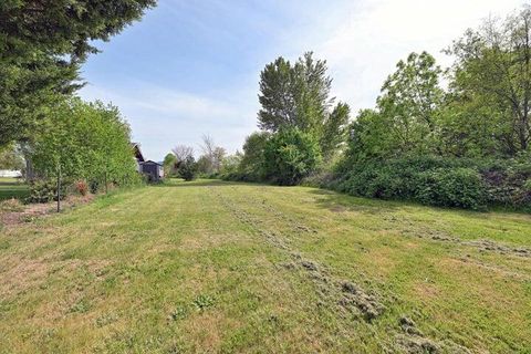 in Central Point OR 895 Holley Way.jpg