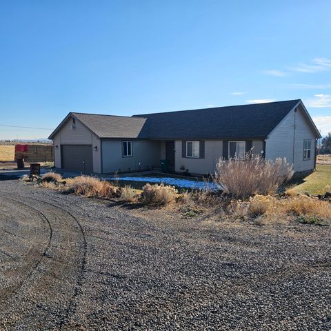 Single Family Residence in Klamath Falls OR 16120 Hill Road.jpg