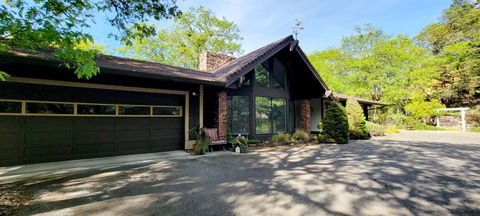 Single Family Residence in Grants Pass OR 521 Harper Loop.jpg