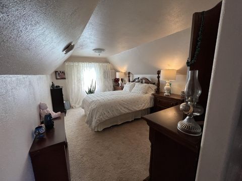 Single Family Residence in Klamath Falls OR 3928 Crest Street 17.jpg