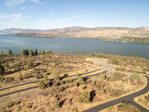  in Klamath Falls OR 6335 Rustler Peak Way.jpg