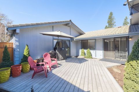 Single Family Residence in Grants Pass OR 111 Black Oak Street 22.jpg