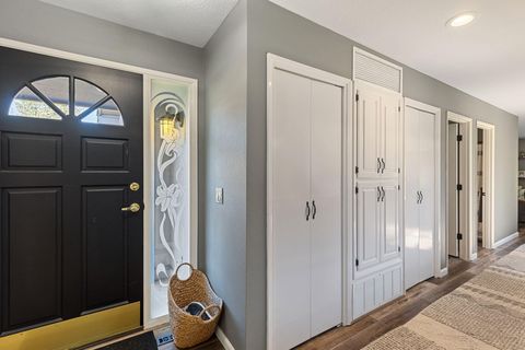 Single Family Residence in Grants Pass OR 111 Black Oak Street 6.jpg