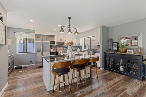 Single Family Residence in Grants Pass OR 111 Black Oak Street 7.jpg