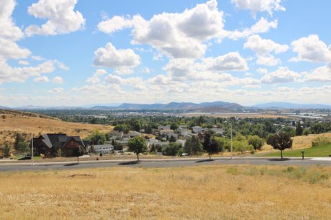  in Klamath Falls OR 543 Bella Vista Loop.jpg