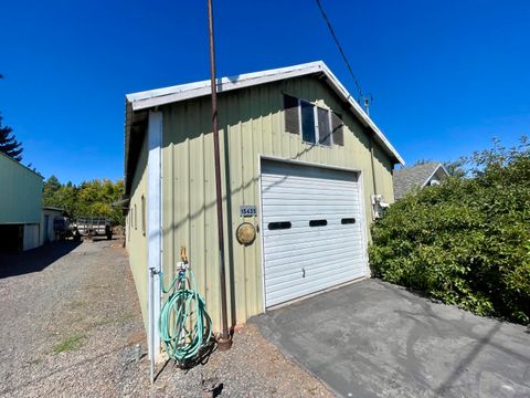 Single Family Residence in Keno OR 15440 Fern Avenue 44.jpg