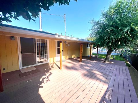 Single Family Residence in Keno OR 15440 Fern Avenue 10.jpg