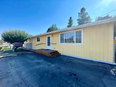 Single Family Residence in Keno OR 15440 Fern Avenue 1.jpg