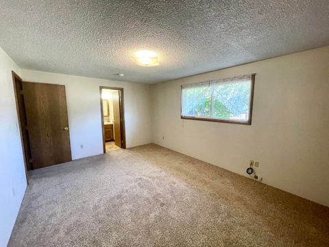 Single Family Residence in Keno OR 15440 Fern Avenue 39.jpg