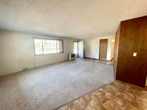 Single Family Residence in Keno OR 15440 Fern Avenue 17.jpg