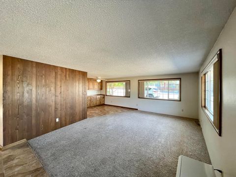 Single Family Residence in Keno OR 15440 Fern Avenue 18.jpg