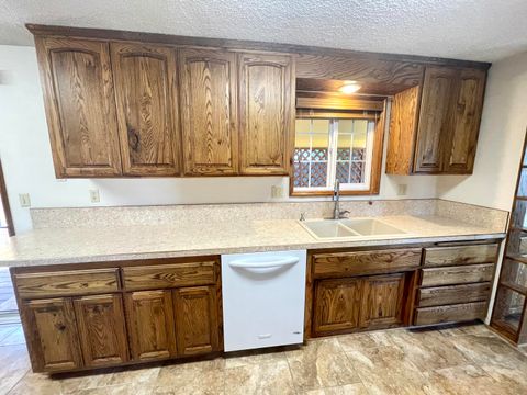 Single Family Residence in Keno OR 15440 Fern Avenue 22.jpg