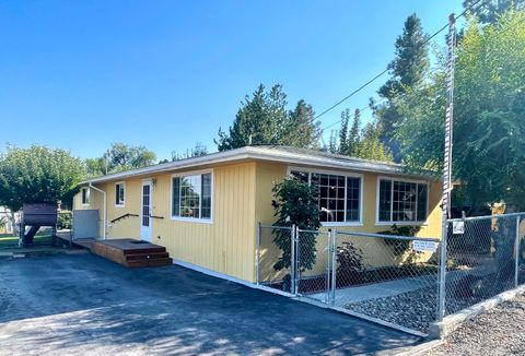 Single Family Residence in Keno OR 15440 Fern Avenue.jpg
