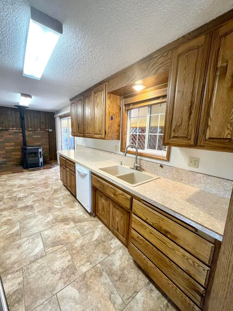 Single Family Residence in Keno OR 15440 Fern Avenue 21.jpg