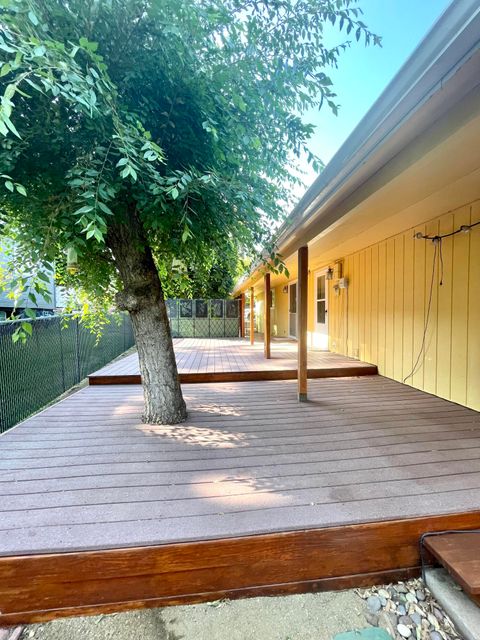 Single Family Residence in Keno OR 15440 Fern Avenue 9.jpg
