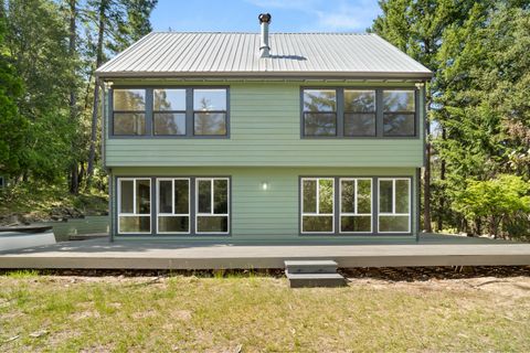 Single Family Residence in Grants Pass OR 2602 Winona Road.jpg