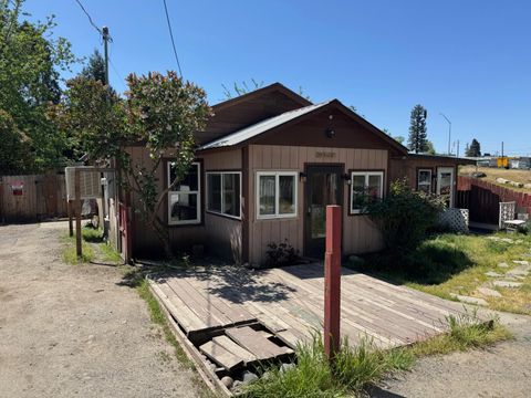 Multi Family in Grants Pass OR 299 Reddy Street.jpg