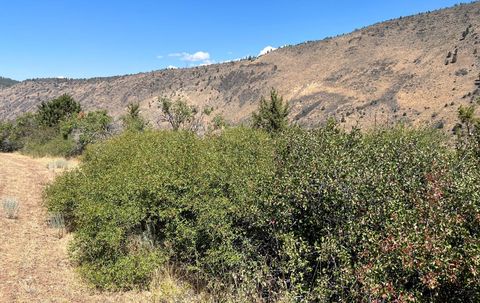  in Klamath Falls OR Lot 40 Peregrine Heights.jpg