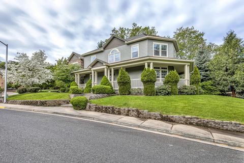 Single Family Residence in Grants Pass OR 2214 Haviland Drive.jpg
